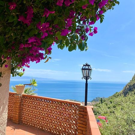 Villa Zen Taormina Buitenkant foto